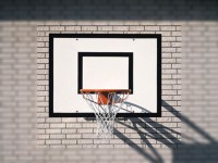 Basketball-Anlage zur Wandmontage, mit Alu-Wandgestell, Zielbrett aus Multiplex, Basketballkorb und Nylon-Netz